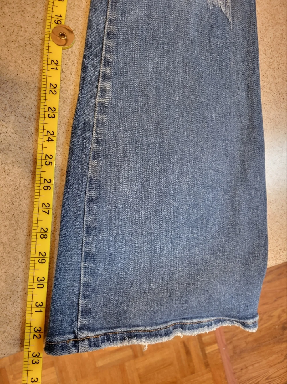 Vervet High Rise Flare and Distressed Denim Jeans Size 29 - Picture 7 of 11